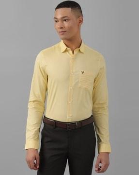 men slim fit shirt with patch pocket