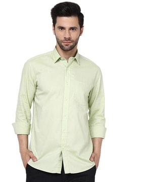 men slim fit shirt with patch pocket