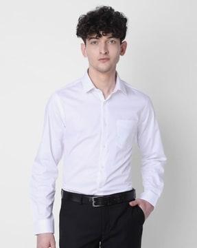 men slim fit shirt with patch pocket