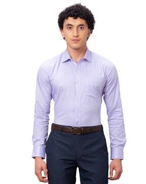 men slim fit shirt with patch pocket