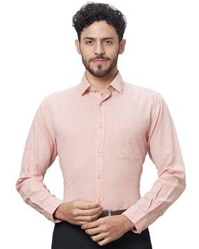 men slim fit shirt with patch pocket