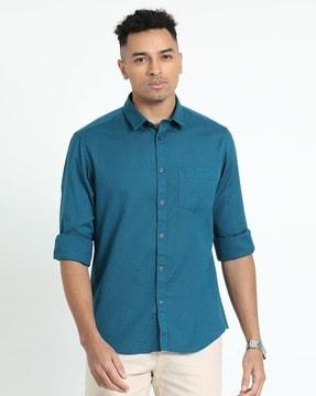 men slim fit shirt with patch pocket