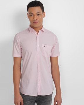 men slim fit shirt with patch pocket