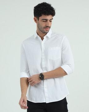 men slim fit shirt with patch pocket