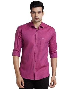 men slim fit shirt with patch pocket