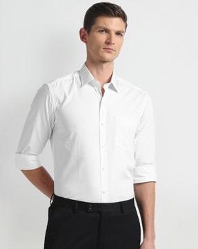 men slim fit shirt with patch pocket