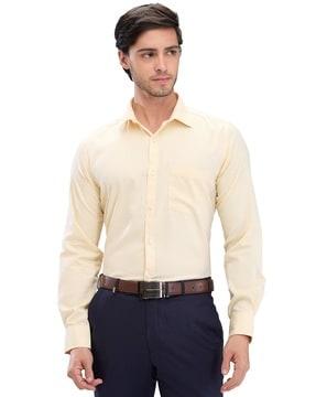 men slim fit shirt with patch pocket