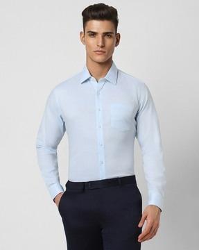 men slim fit shirt with patch pocket