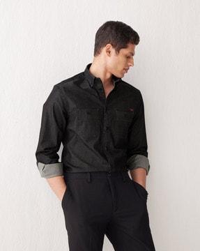men slim fit shirt with patch pockets