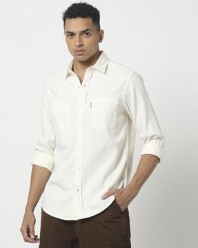 men slim fit shirt with patch pockets