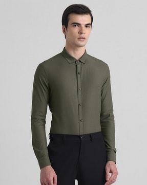 men slim fit shirt with spread collar