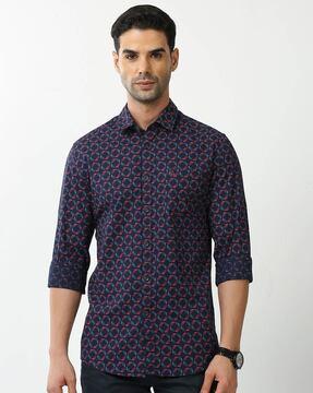 men slim fit shirt with spread collar