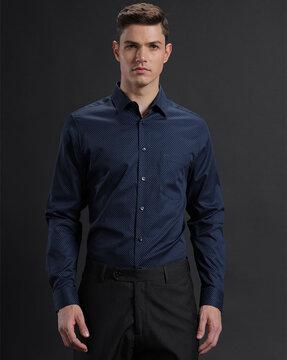 men slim fit shirt with spread collar