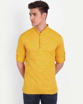 men slim fit short kurta with roll-up sleeves