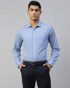 men slim fit spread collar shirt