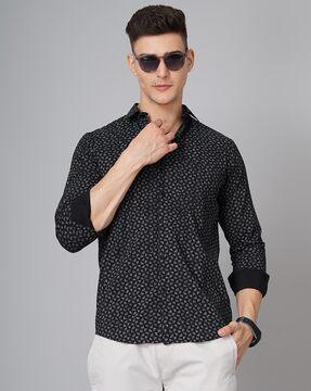 men slim fit spread collar shirt