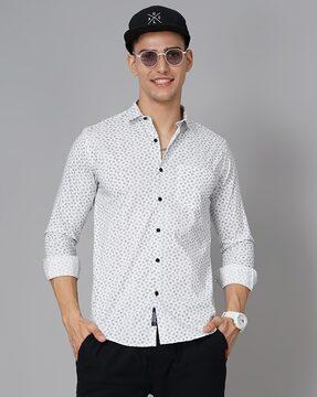 men slim fit spread collar shirt