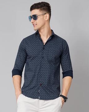 men slim fit spread collar shirt