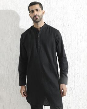 men slim fit striped kurta