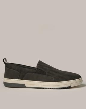 men slip-on casual shoes