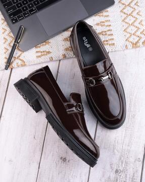 men slip-on loafers with flat heels