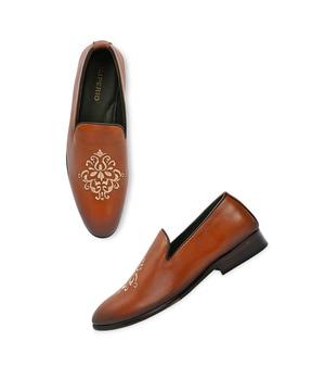 men slip-on round-toe casual shoes