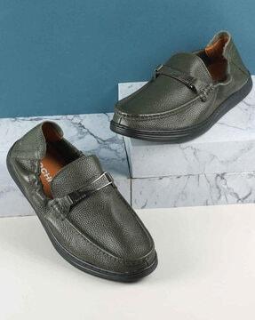 men slip-on round-toe loafers