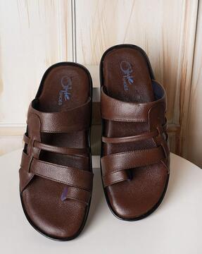 men slip-on sandals with toe-ring