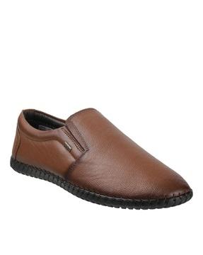 men slip-on shoes with flat heels