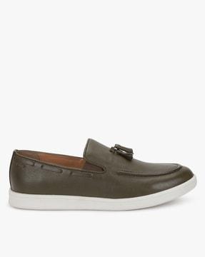 men slip-on shoes with tassel accent