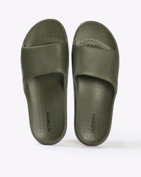 men slip-on slides