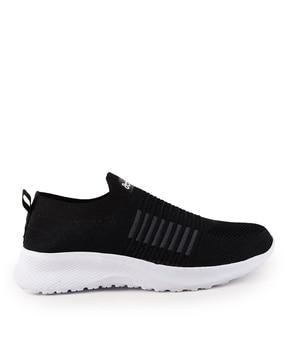 men slip-on sports shoes