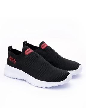 men slip-on sports shoes