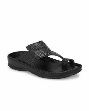 men slip-on toe-ring flip-flops