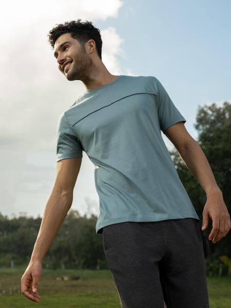 men solid round neck cotton blend light green t-shirt