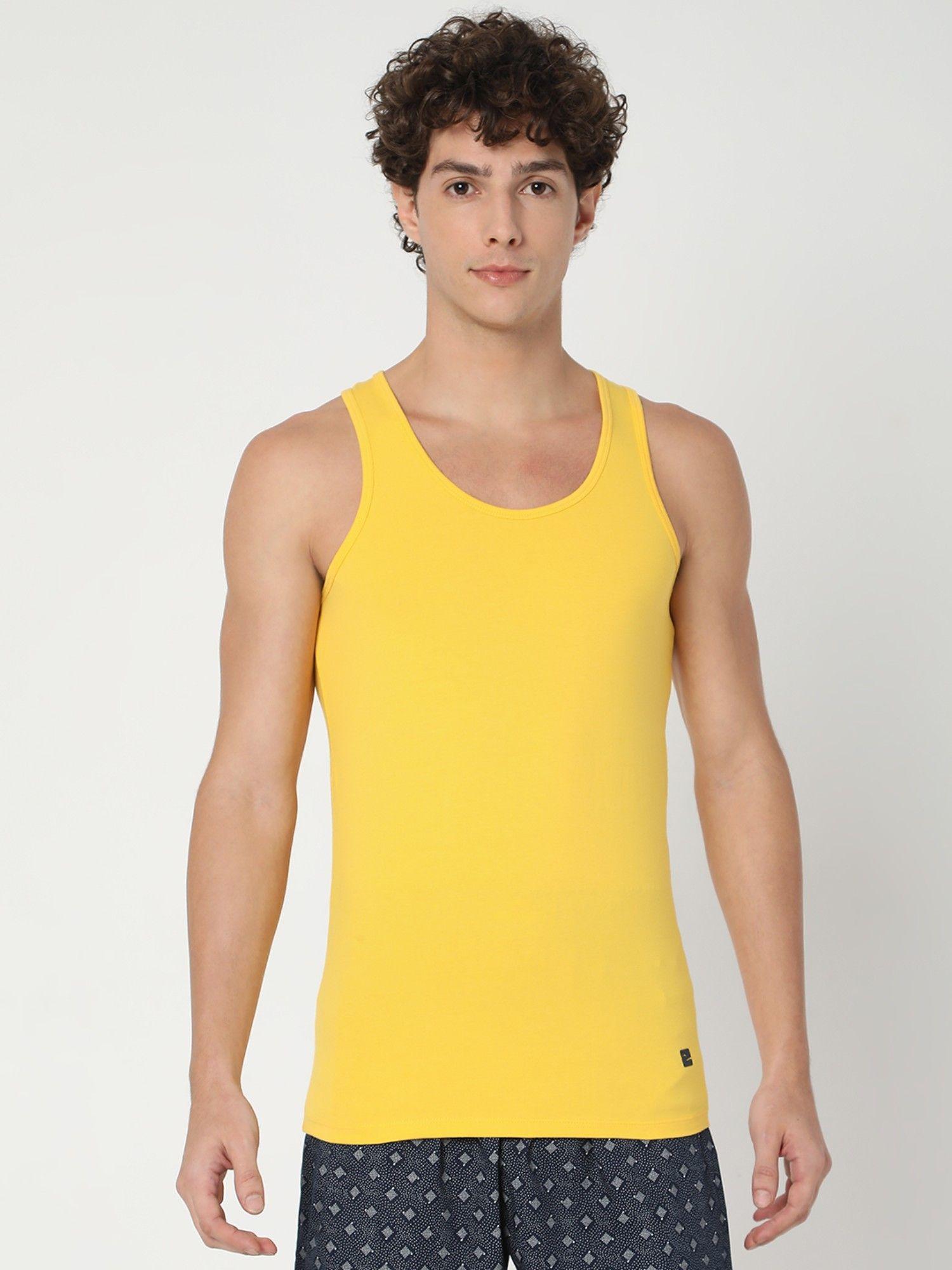 men solid yellow cotton regular fit vest yellow