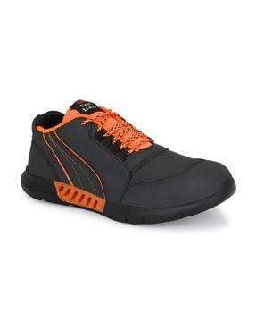 men sports shoes with lace fastening