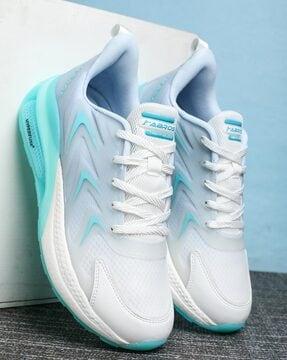 men sports shoes with mesh upper