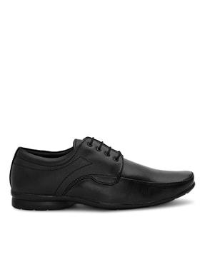 men square-toe derbys with lace fastening