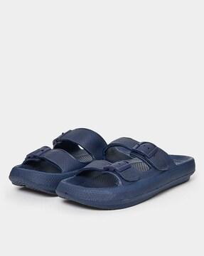 men strappy sandals with buckle fastening