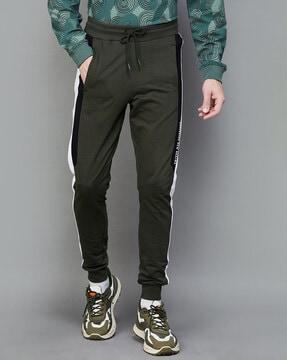 men striped joggers with insert pockets