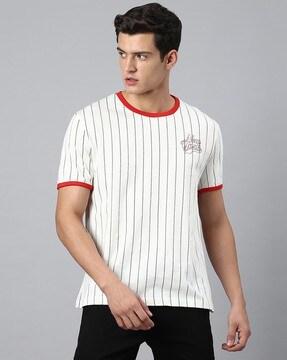 men striped regular fit crew-neck t-shirt