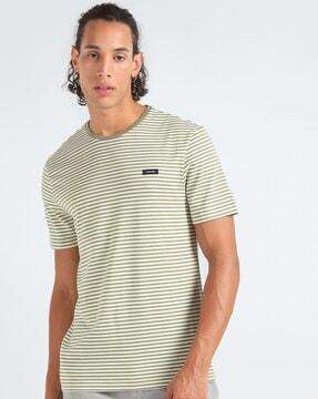 men striped regular fit crew-neck t-shirt