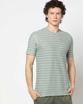 men striped regular fit crew-neck t-shirt