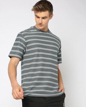 men striped regular fit crew-neck t-shirt