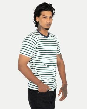 men striped regular fit crew-neck t-shirt