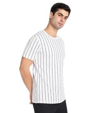 men striped regular fit round-neck t-shirt