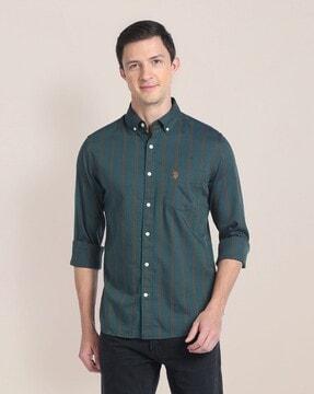 men striped regular fit shirt with patch pocket