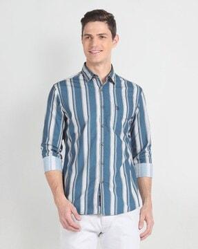 men striped regular fit shirt with patch pocket