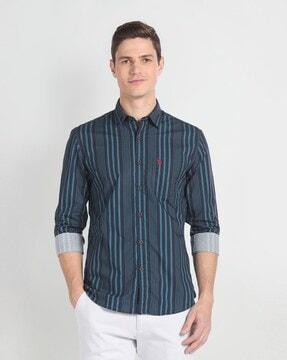 men striped regular fit shirt with patch pocket